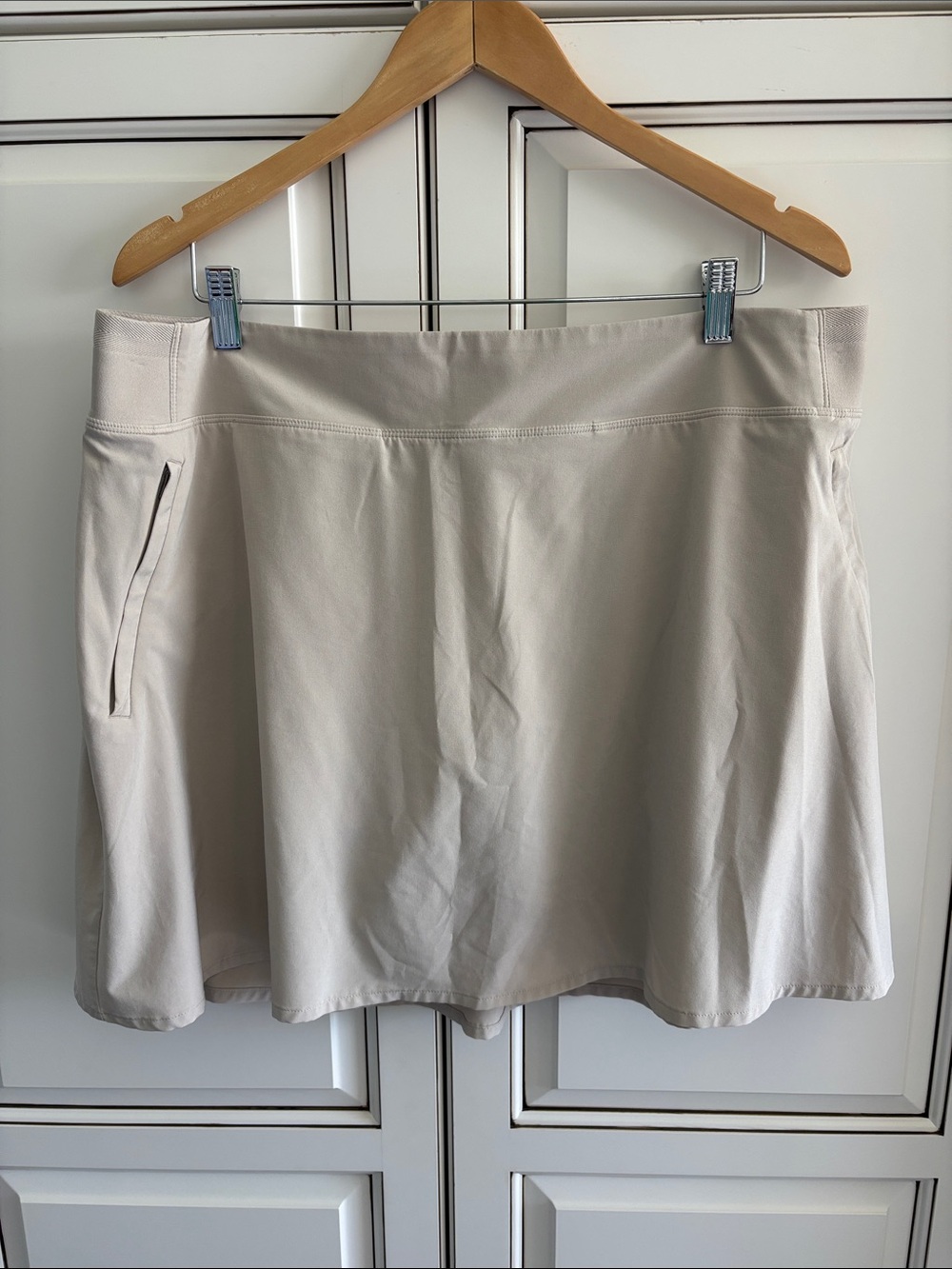 Athleta Skort Womens Sz 18 Tan Soho Performance Tennis Golf Travel Skirt Pockets